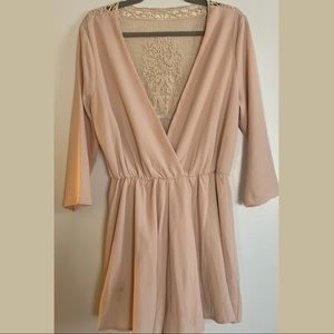 Dainty Hooligan creme romper
